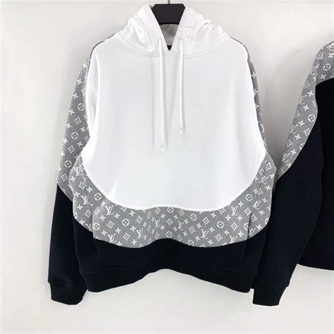 Louis Vuitton 2019 LV Monogram Pullover .